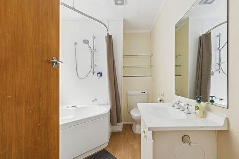 Photo of property in 21a David Crescent, Karori, Wellington, 6012