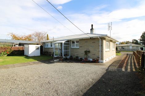 Photo of property in 4 Hughan Place, Carterton, 5713