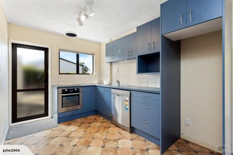 Photo of property in 1/41 Edgeworth Road, Glenfield, Auckland, 0629