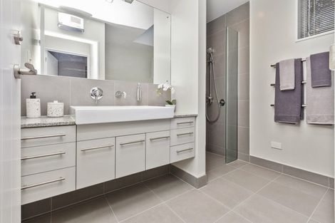 Photo of property in 10 Maurice Knowles Lane, Cashmere, Christchurch, 8022