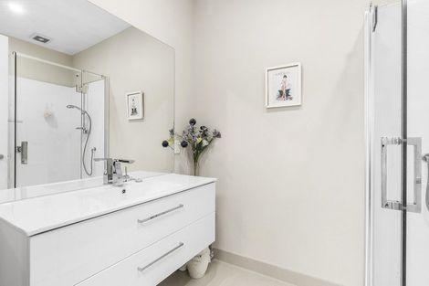 Photo of property in 2/24 Tamar Street, Island Bay, Wellington, 6023