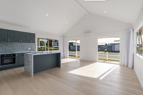 Photo of property in 2 Tokoroa Road, Tairua, 3508