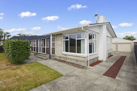 Photo of property in 28 Marlborough Street, Levin, 5510