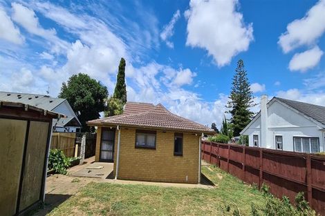 Photo of property in 2/134a Kolmar Road, Papatoetoe, Auckland, 2025