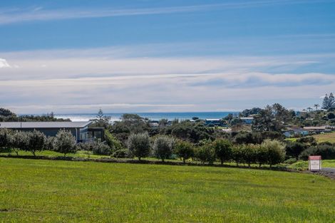 Photo of property in 8 Amelie Place, Coopers Beach, 0420