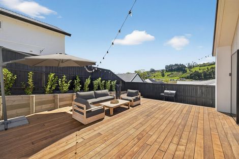 Photo of property in 6 Round Hill Rise, Cracroft, Christchurch, 8022