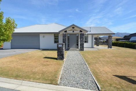 Photo of property in 4 Avalanche Place, Wanaka, 9305