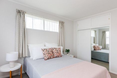Photo of property in 1 Abraham Crescent, Milson, Palmerston North, 4414