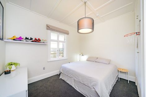 Photo of property in 20 Knowles Street, Terrace End, Palmerston North, 4410