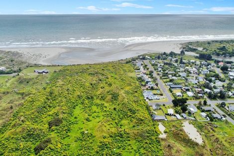 Photo of property in 30 Strathnaver Drive, Waikawa Beach, Manakau, 5573