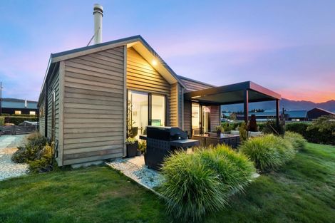 Photo of property in 20 Mount Nicholas Avenue, Wanaka, 9305