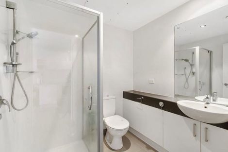 Photo of property in 4b/71 Spencer Road, Oteha, Auckland, 0632