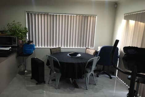 Photo of property in 41c Kelvin Road, Papakura, 2110