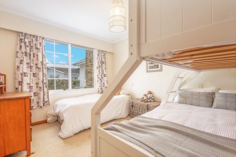 Photo of property in 35 Lincoln Terrace, Hokowhitu, Palmerston North, 4410