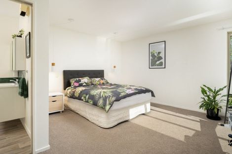 Photo of property in 2 Whitby Close, Waikawa, Picton, 7220