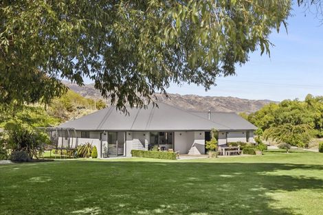 Photo of property in 20 Sugarloaf Drive, Mount Pisa, Cromwell, 9384