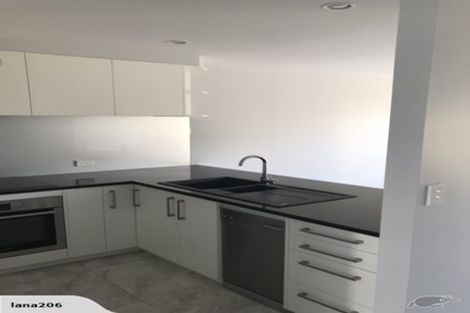 Photo of property in 6/14 Fields Parade, Oteha, Auckland, 0632