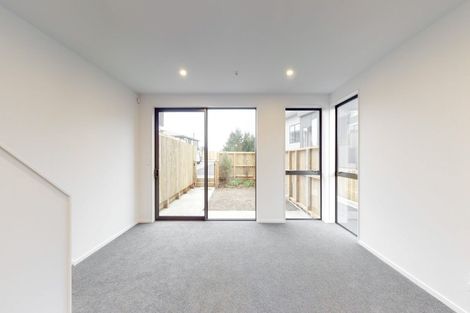 Photo of property in 7/62 Spenmoor Street, Newlands, Wellington, 6037