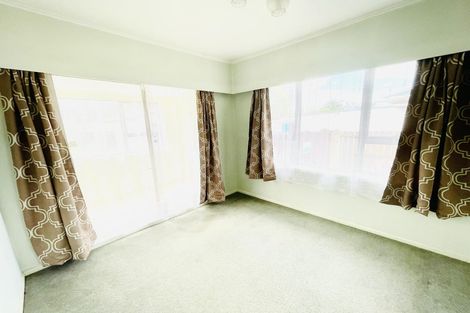 Photo of property in 86 Puriri Road, Manurewa, Auckland, 2102