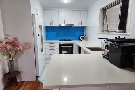 Photo of property in 2/19 Stanley Road, Glenfield, Auckland, 0629