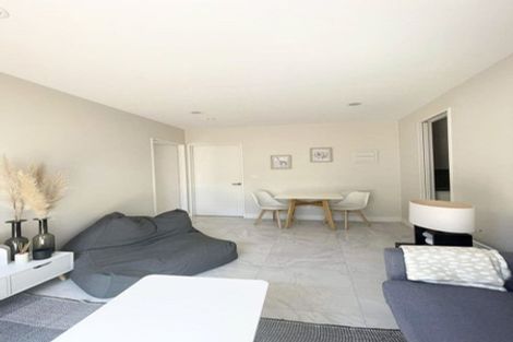 Photo of property in 30 Sartors Avenue, Northcross, Auckland, 0630