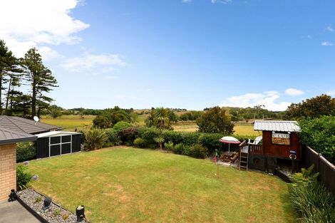 Photo of property in 14 Palm Grove Drive, Western Heights, Hamilton, 3200