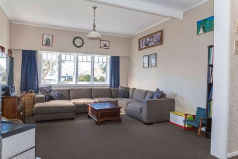 Photo of property in 36 Alma Street, Dannevirke, 4930