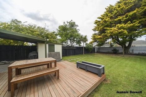 Photo of property in 654 Featherston Street, Roslyn, Palmerston North, 4414