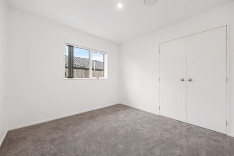 Photo of property in 16 John Broad Place, Flat Bush, Auckland, 2019