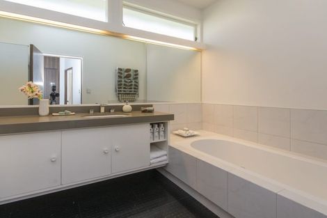 Photo of property in 27 Cheviot Road, Lowry Bay, Lower Hutt, 5013