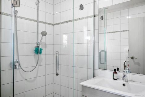 Photo of property in 16a Swaffield Road, Papatoetoe, Auckland, 2025