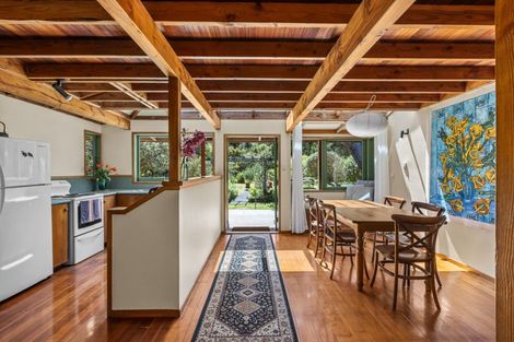 Photo of property in 66 Karekare Road, Karekare, Auckland, 0772