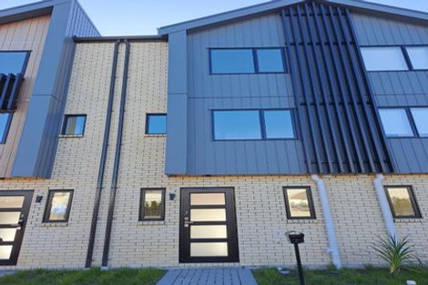 Photo of property in 1 Parish Drive, Wainui, 0932