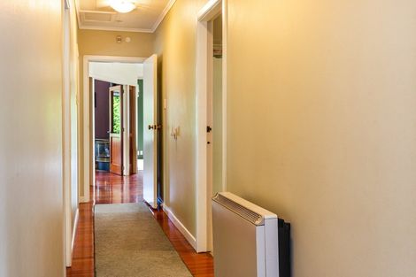 Photo of property in 90 Tamatea Road, Taupo, 3330