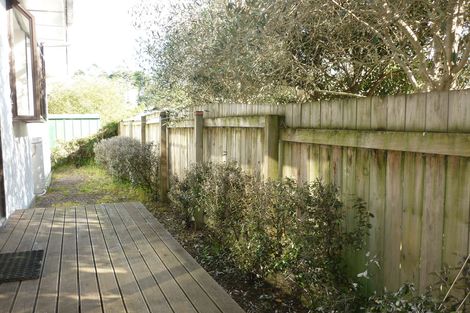 Photo of property in 8a Serjeant Street, Henderson, Auckland, 0612