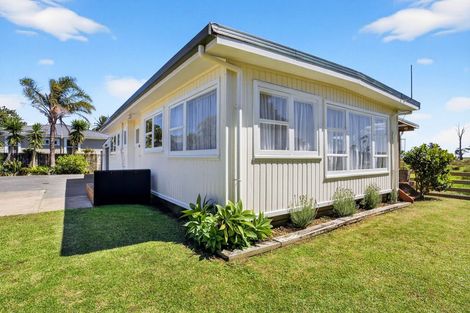 Photo of property in 1/55b Springs Road, Parakai, 0830