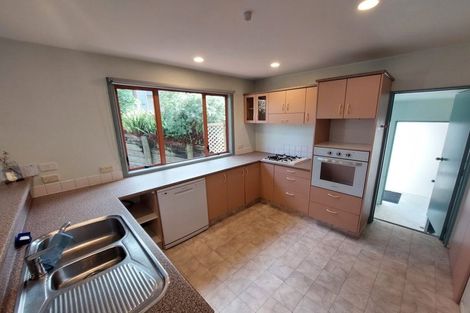 Photo of property in 32 Birdwood Avenue, Moturoa, New Plymouth, 4310