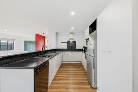 Photo of property in 10 Gransna Lane, East Tamaki, Auckland, 2013