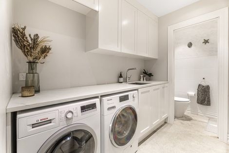 Photo of property in 9 Shoal Bay Road, Devonport, Auckland, 0624