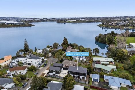 Photo of property in 25 Swan Crescent, Pakuranga, Auckland, 2010