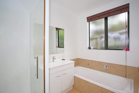 Photo of property in 11 George Arthur Place, Pukekohe, 2120