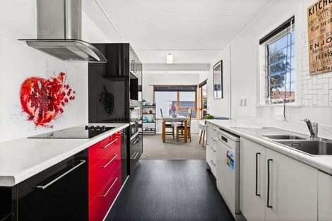 Photo of property in 102 Nuffield Avenue, Marewa, Napier, 4110