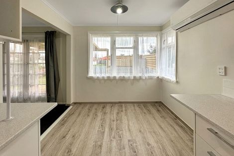 Photo of property in 32 Akatea Street, Gonville, Whanganui, 4501