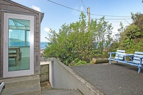 Photo of property in 150 The Esplanade, Houghton Bay, Wellington, 6023