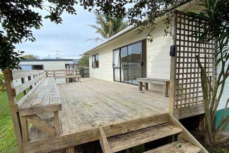 Photo of property in 12a Tamaki Bay Drive, Pakuranga, Auckland, 2010