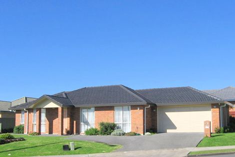 Photo of property in 39 Summerland Drive, Henderson, Auckland, 0612