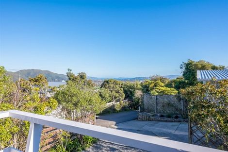 Photo of property in 1 Viscount Grove, Kelson, Lower Hutt, 5010