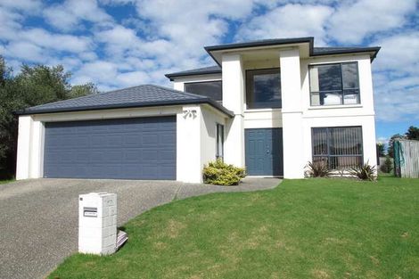 Photo of property in 15 George Deane Place, Greenhithe, Auckland, 0632