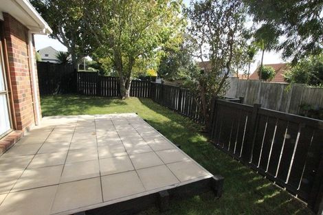 Photo of property in 1/5 Elderwood Lane, Belmont, Auckland, 0622