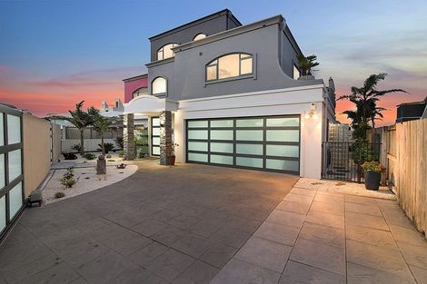 Photo of property in 26a Sunbrae Grove, Mount Maunganui, 3116